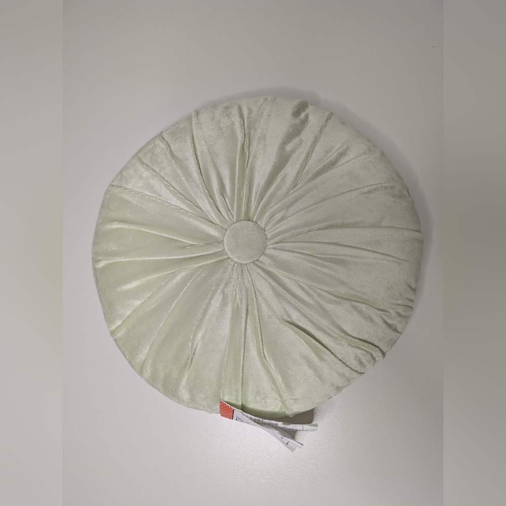 NWOT Mint Green Circular Accent Pillow